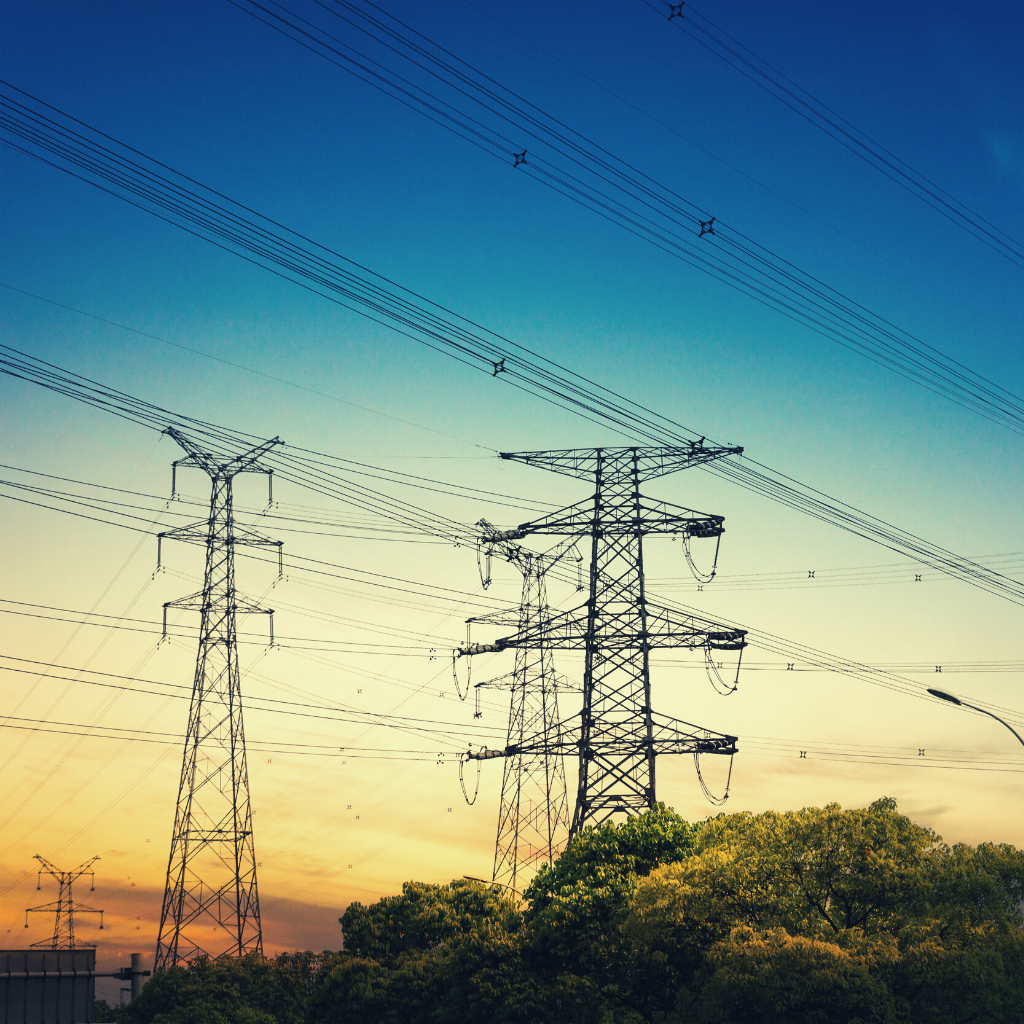 Transformadores y Distribución de Energía
